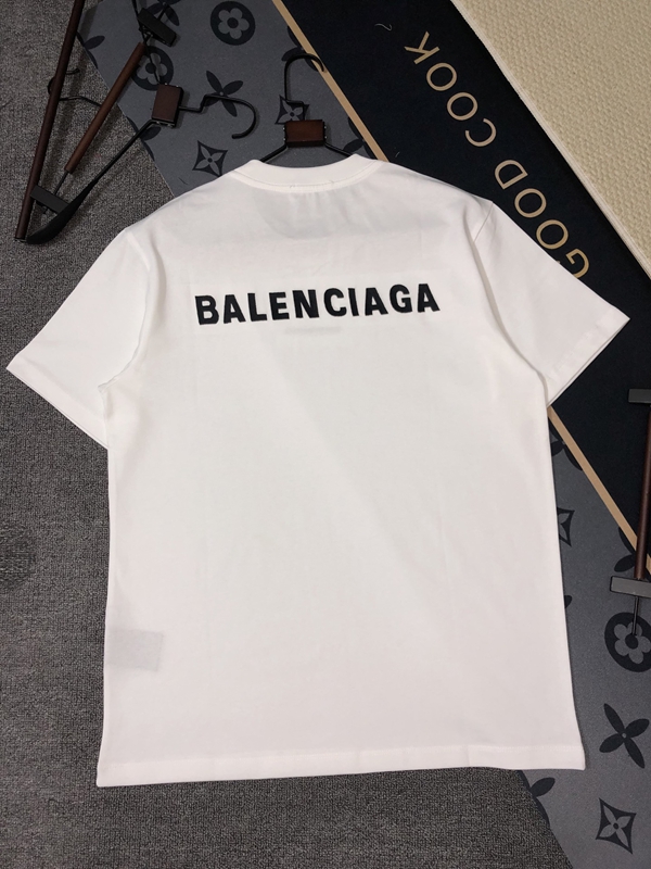 ブランドTシャツ角部分ディテール